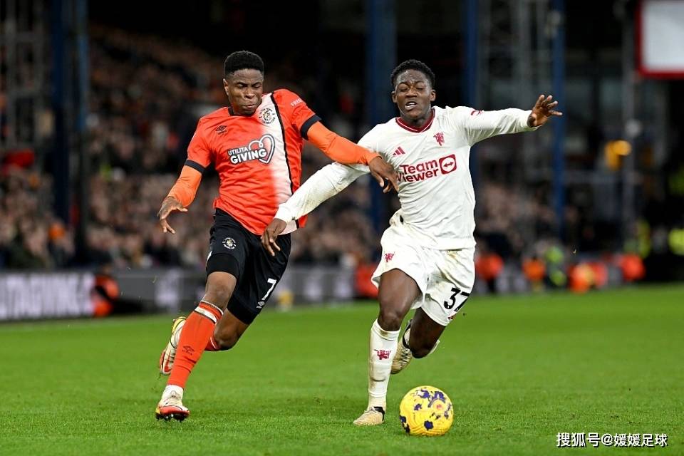 阿贾克斯主场战胜瓦伦西亚,豪取三分(阿贾克斯主场战胜瓦伦西亚,豪取三分球) 阿贾克斯主场战胜瓦伦西亚,豪取三分(阿贾克斯主场战胜瓦伦西亚,豪取三分球)