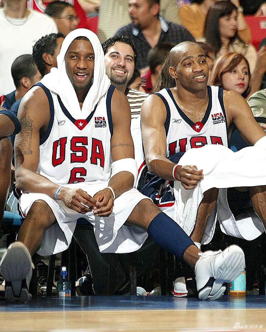 包含猛龙双星领衔心态调整，球队迎来转机的词条